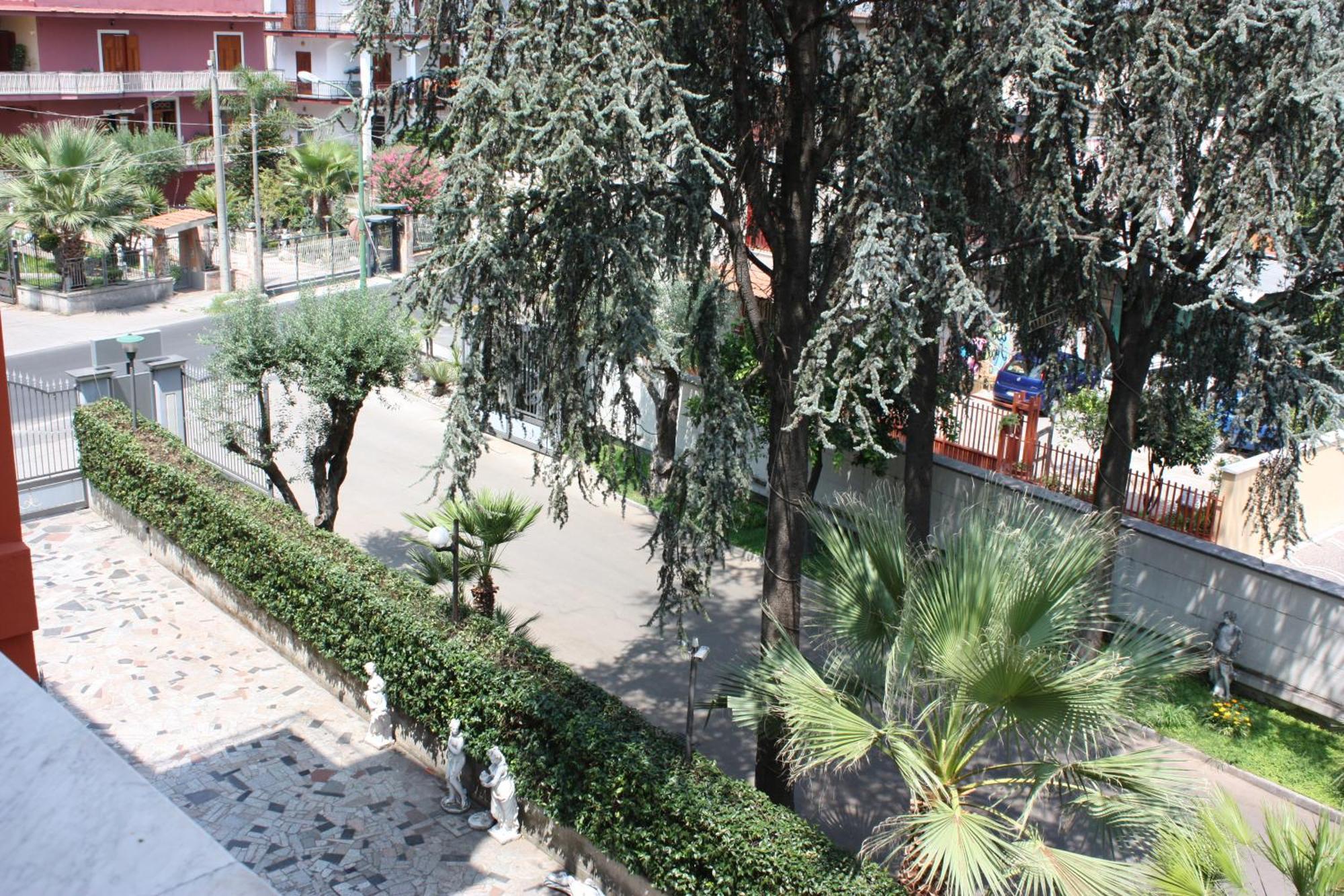 Hotel Il Giardino Degli Aranci Нола Екстериор снимка