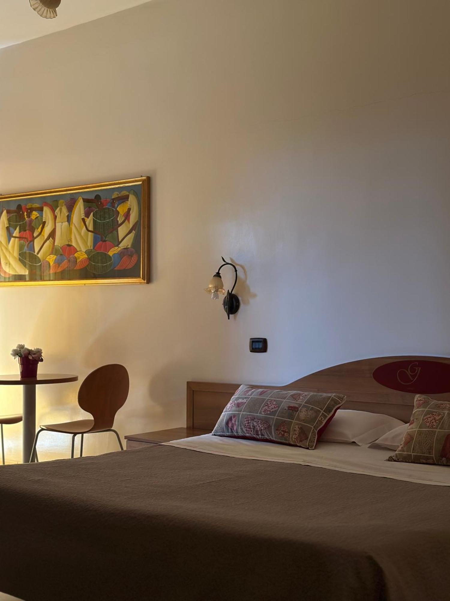 Hotel Il Giardino Degli Aranci Нола Екстериор снимка