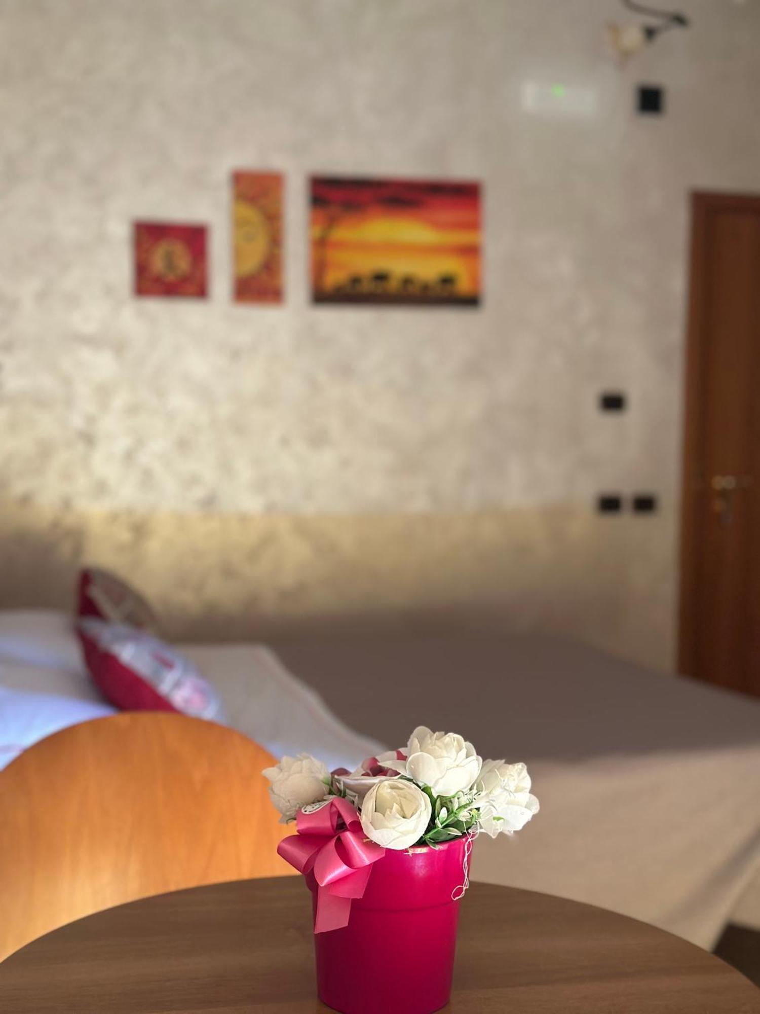 Hotel Il Giardino Degli Aranci Нола Екстериор снимка