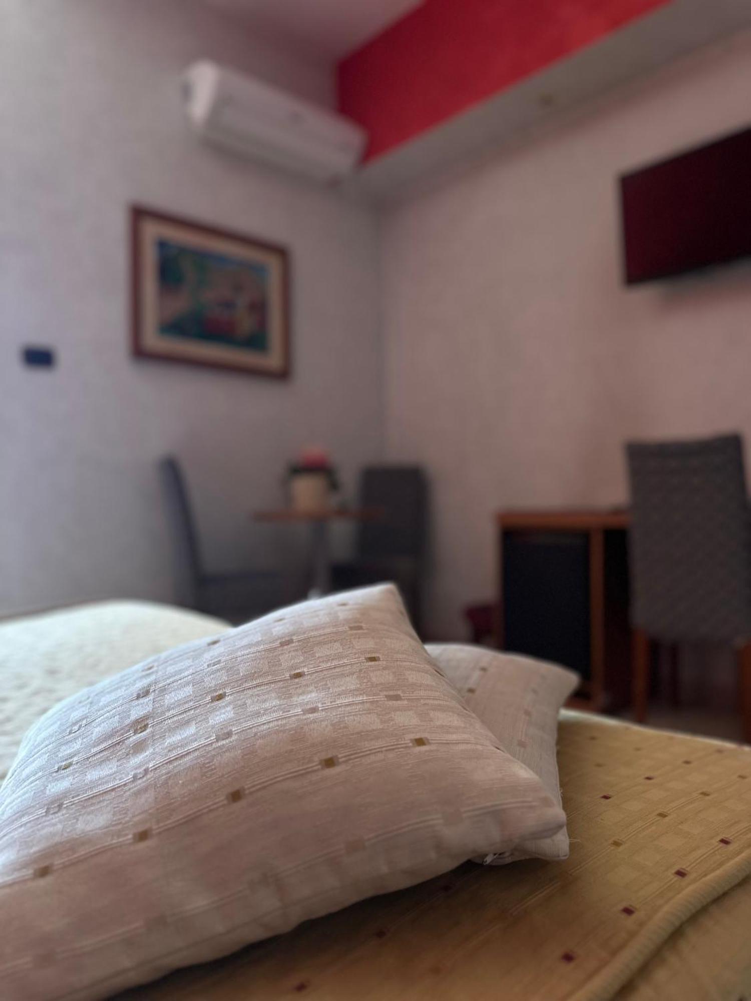 Hotel Il Giardino Degli Aranci Нола Екстериор снимка