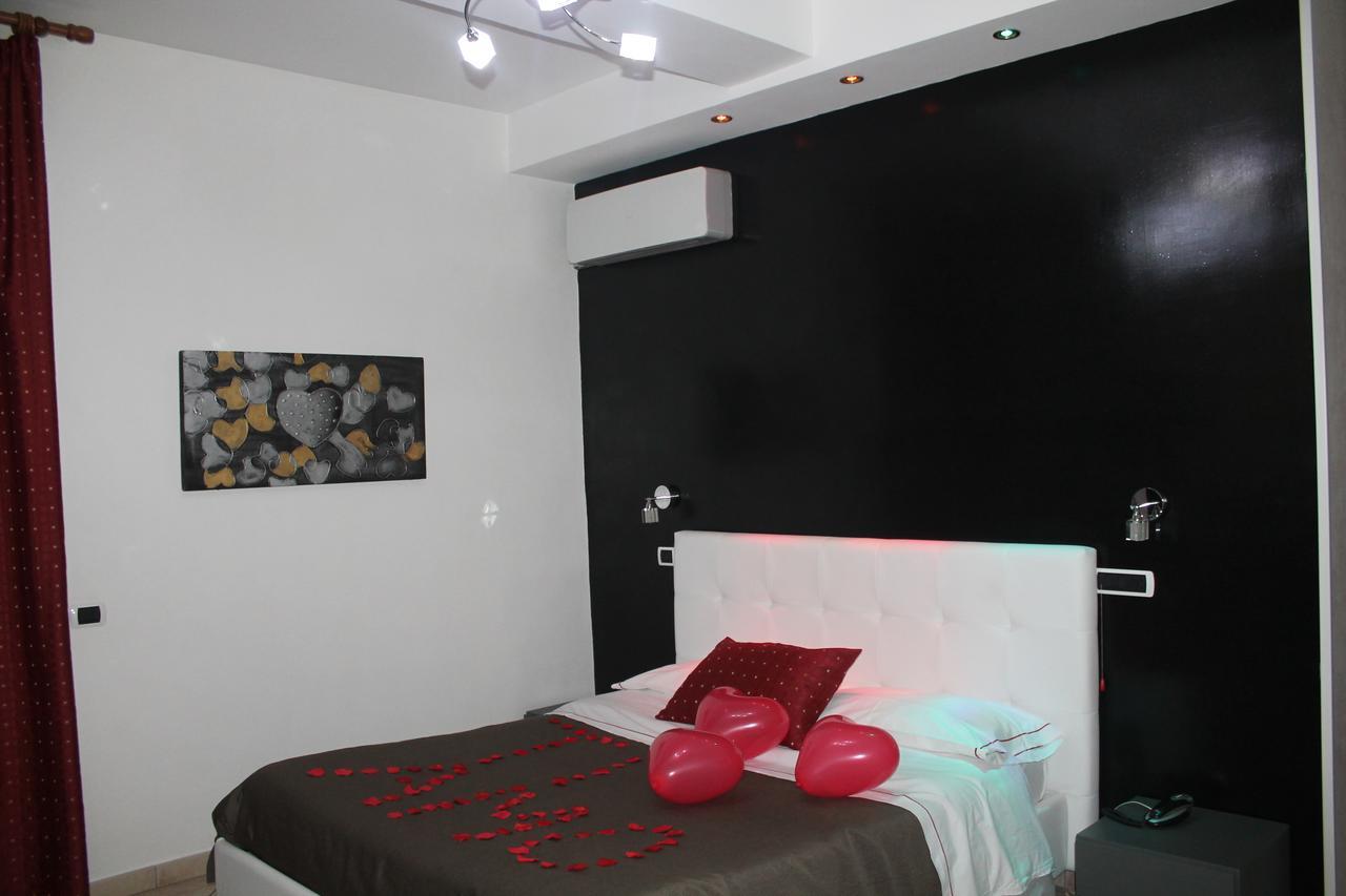 Hotel Il Giardino Degli Aranci Нола Екстериор снимка