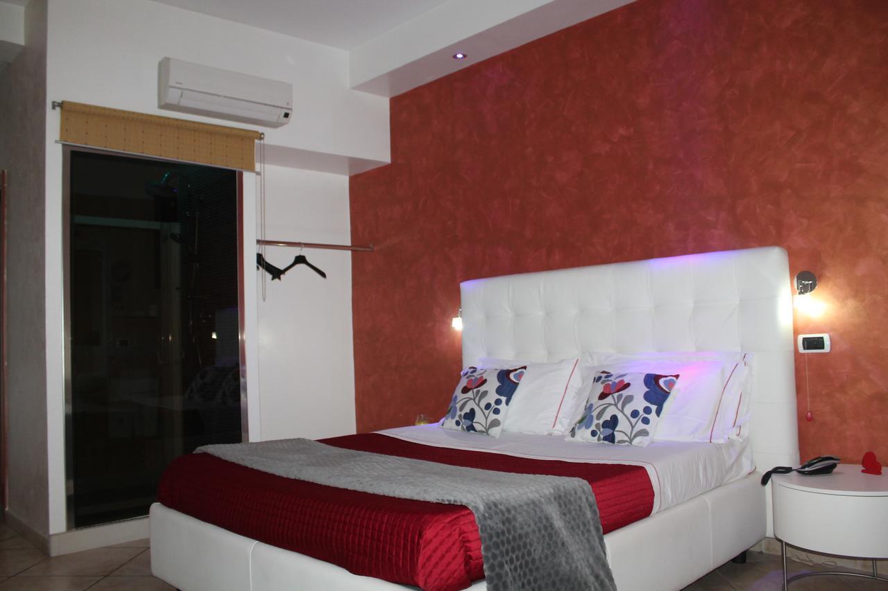 Hotel Il Giardino Degli Aranci Нола Екстериор снимка