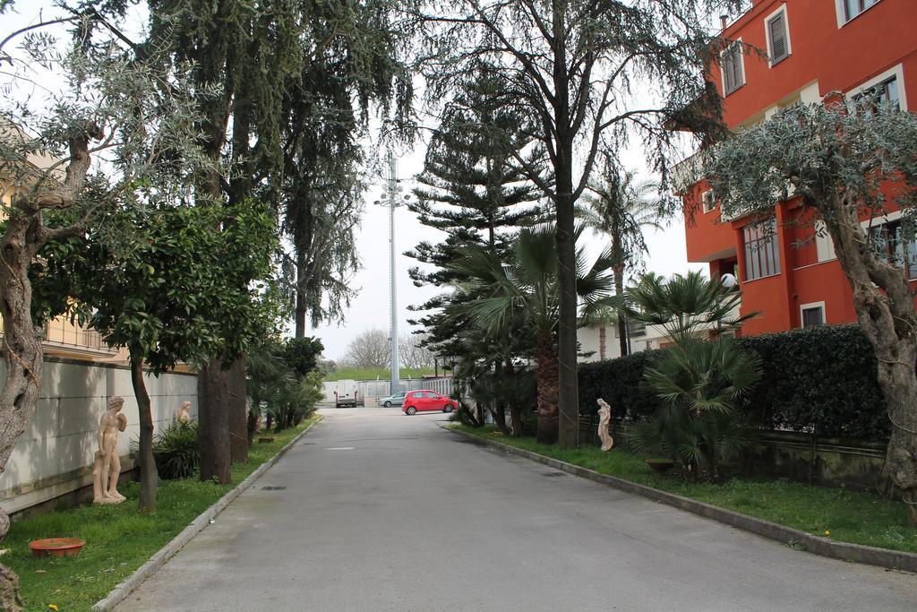 Hotel Il Giardino Degli Aranci Нола Екстериор снимка