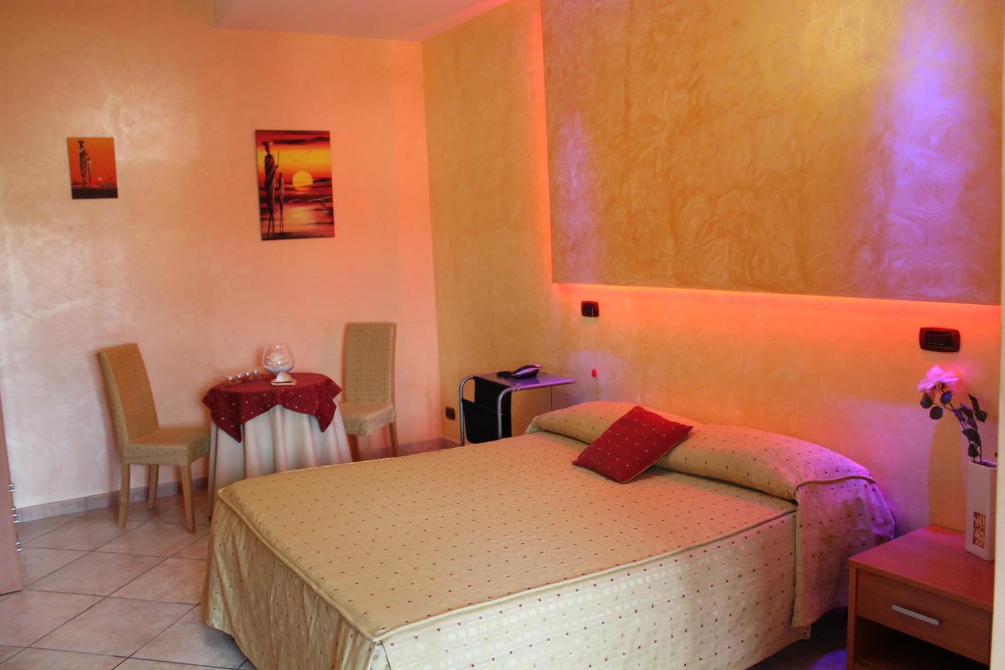 Hotel Il Giardino Degli Aranci Нола Екстериор снимка